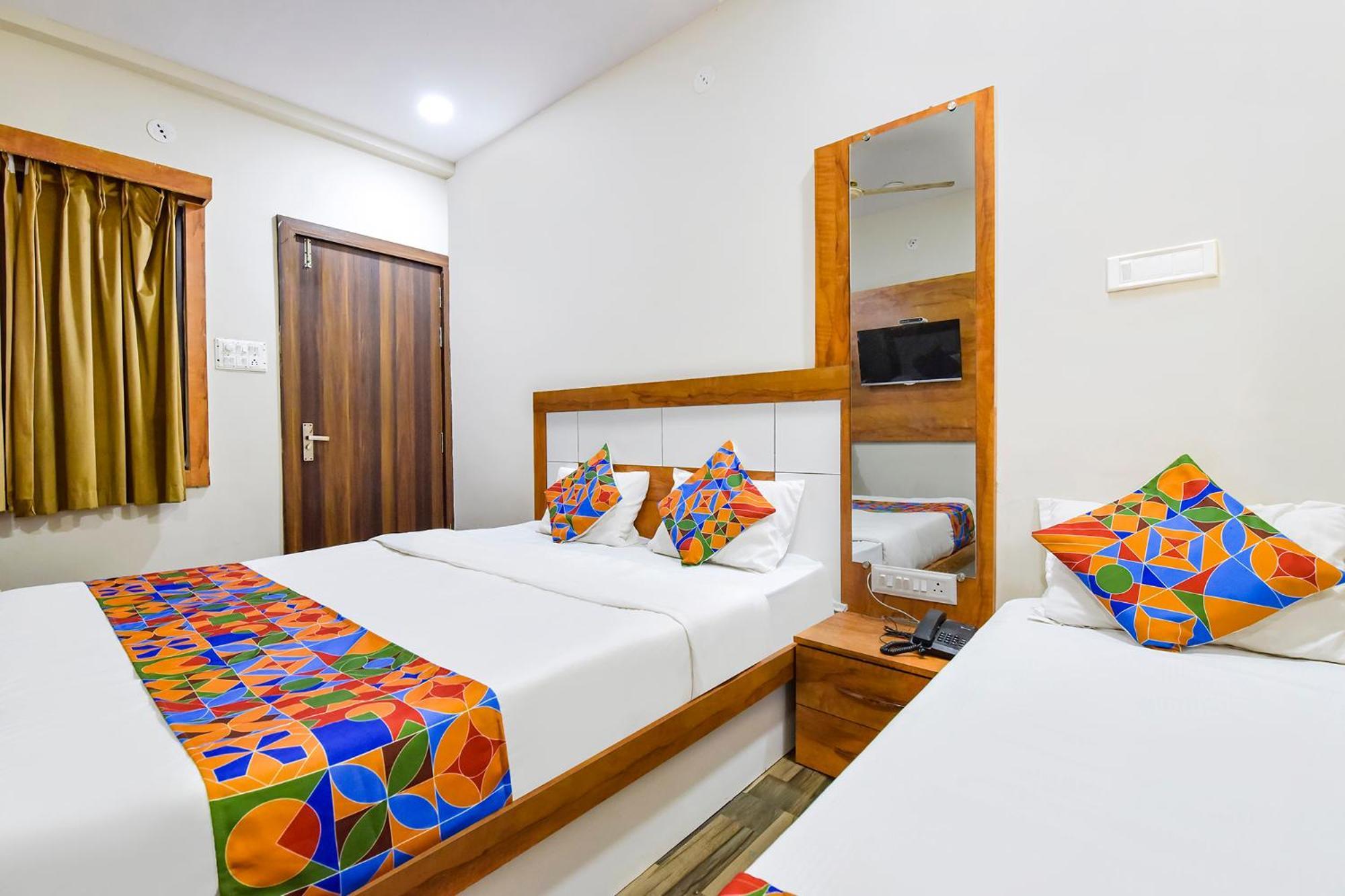 Fabexpress Nishesh Tower Otel Ujjain Dış mekan fotoğraf