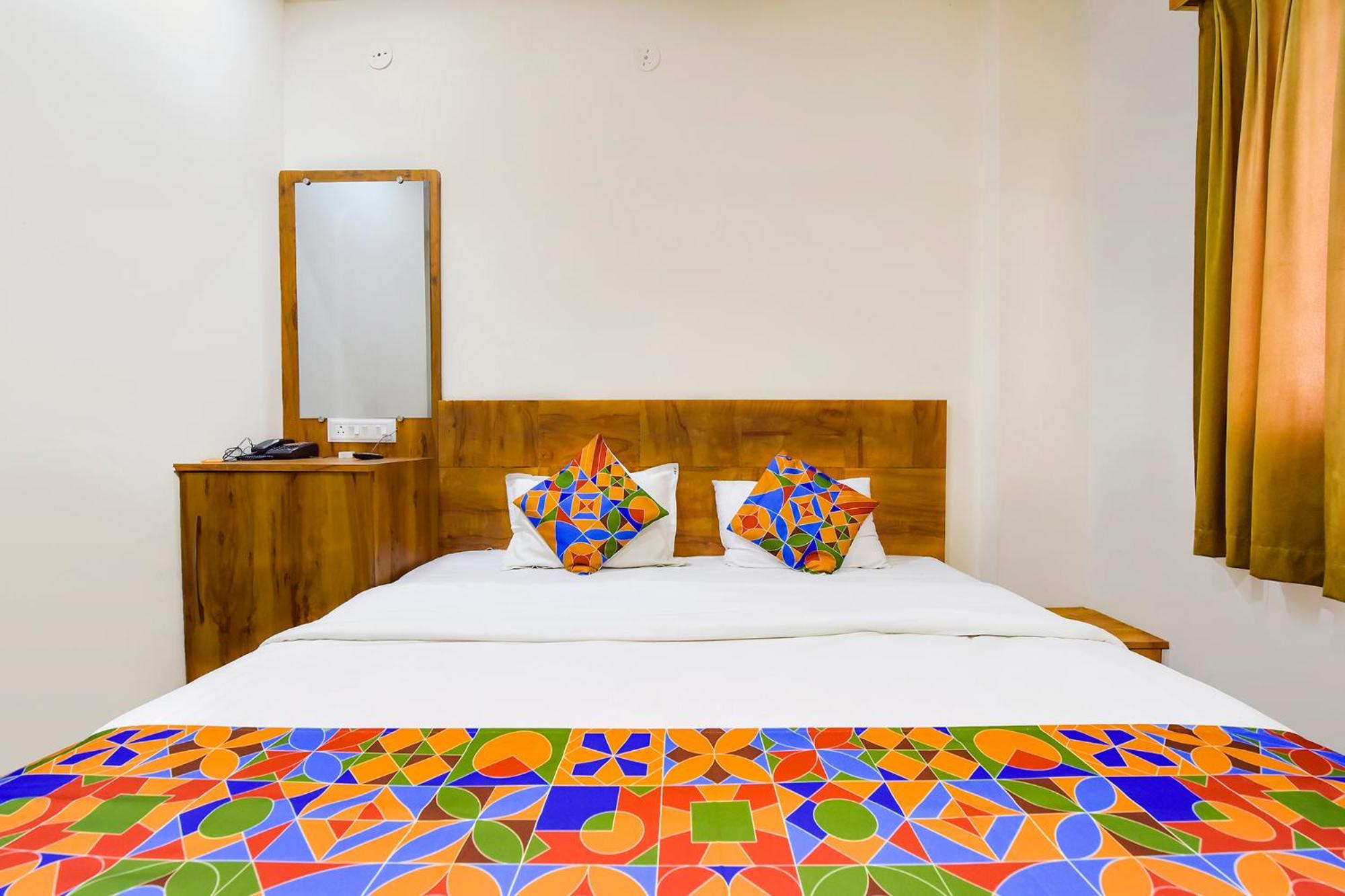 Fabexpress Nishesh Tower Otel Ujjain Dış mekan fotoğraf