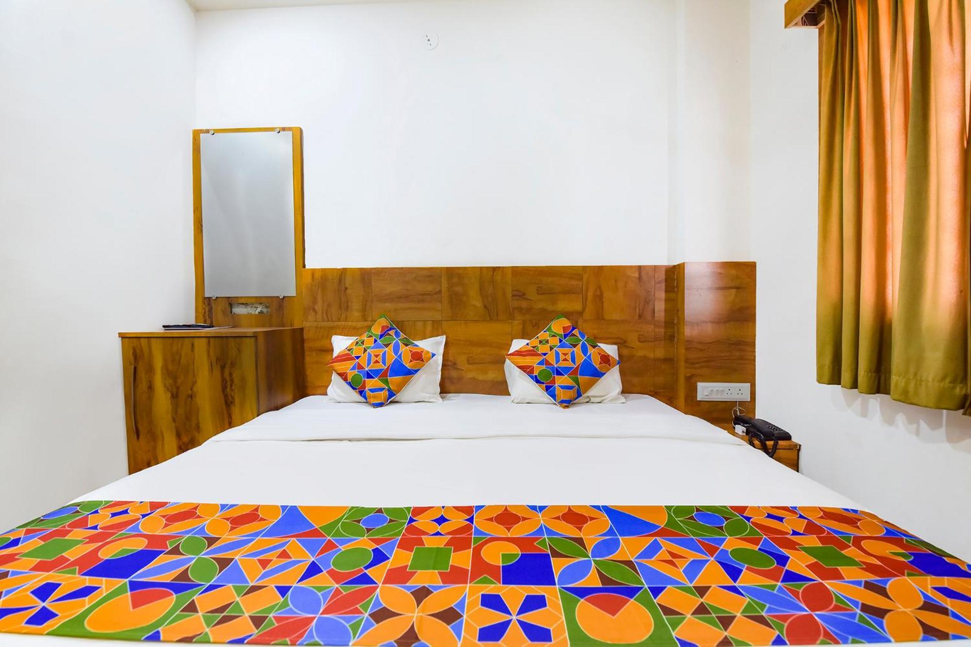 Fabexpress Nishesh Tower Otel Ujjain Dış mekan fotoğraf